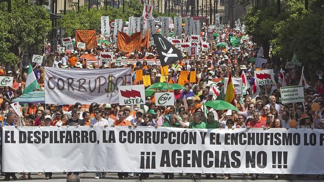 Los funcionarios preparan un otoño «caliente» por la «ley del enchufismo»