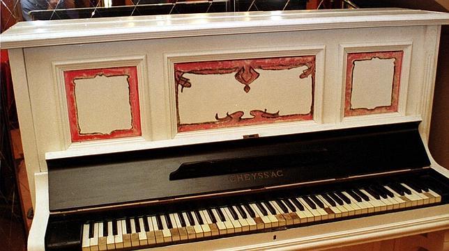 El piano de Antonio se lo llevó sin papeles un empresario a su almacén