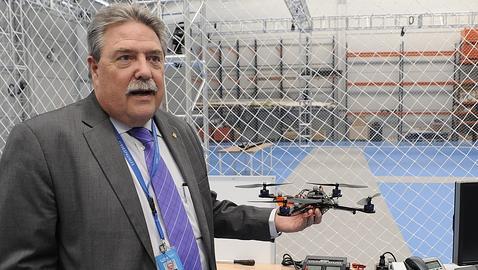«El futuro son los aviones sin piloto»