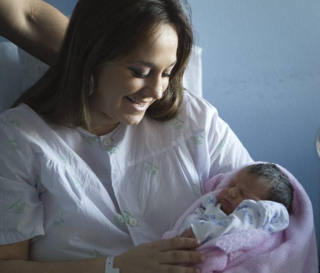 Nace en Sevilla otro bebé por selección genética para curar a su hermano