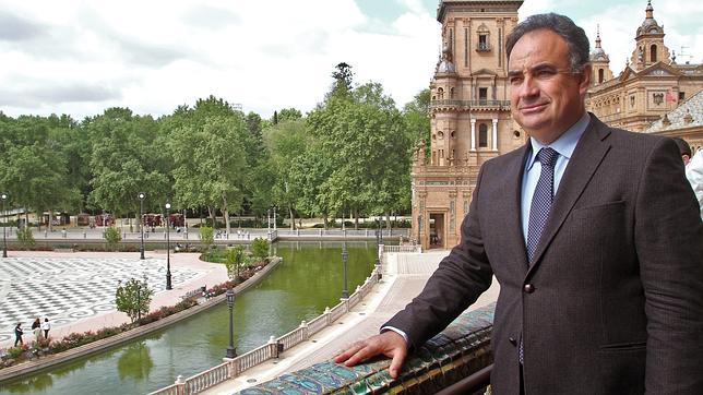 Manuel Romero: «El dragado del río se podrá hacer, pero no a corto plazo»