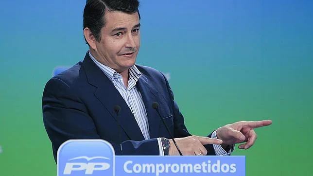 El PP dice que Griñán actúa como un «conductor suicida» ante los ERE