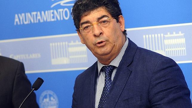 Valderas insinúa que hará un referéndum si piden que rescaten a Andalucía