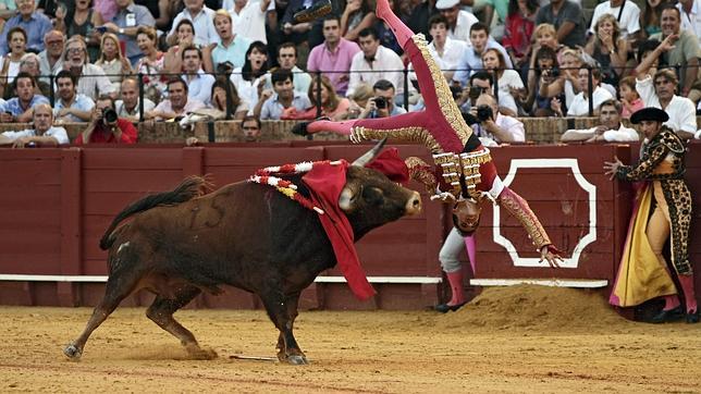 Solitaria oreja para Gonzalo Caballero en la Maestranza