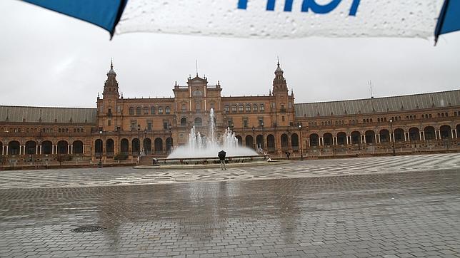 Las estampas que ha dejado la lluvia en Sevilla