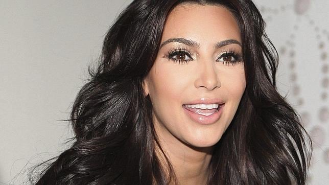 Kim Kardashian dará a luz casada con su ex