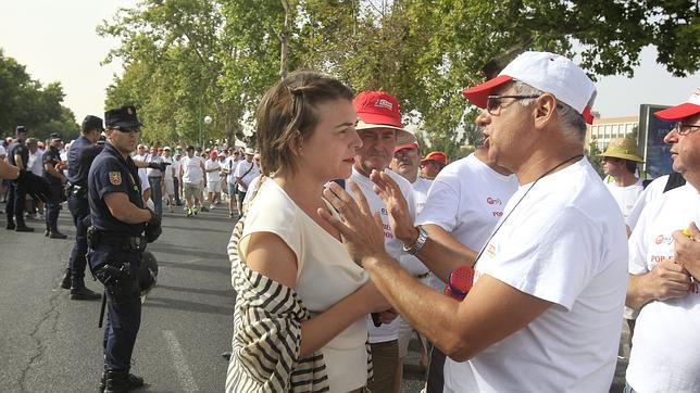 Una empresa de la Junta tiene tres directivos para ocho empleados