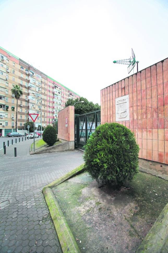 Golpe de Educación a un pulmón obrero de Sevilla