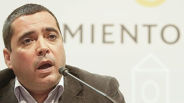 El exconcejal Carlos Vázquez, imputado por la concesión de ayudas en DeSevilla