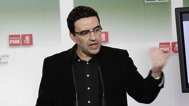 Mario Jiménez sostiene que la decisión de Griñán sitúa a Andalucía en «vanguardia»