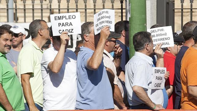 Ex de Delphi lamentan que la Junta se paralice cuando «hay lío en el PSOE»