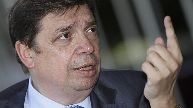 Planas apela a la generosidad de los militantes para que avalen su candidatura