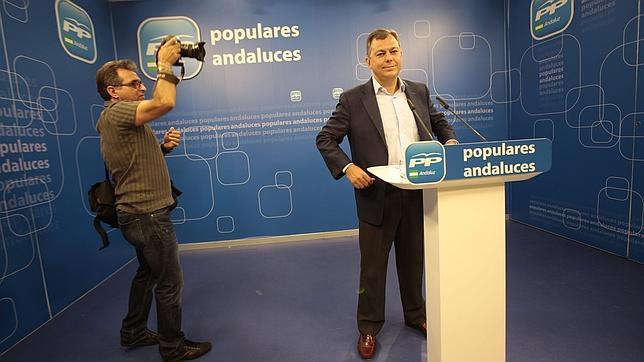 La Junta de Andalucía ha destruido casi 15.000 empleos en Sanidad y Educación