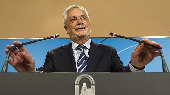 Griñán, compareciendo tras un Consejo de Gobierno