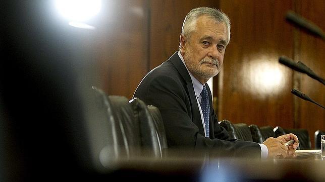 José Antonio Griñán, durante su comparecencia en la comisión de investigación de los ERE en el Parlamento