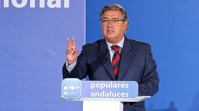 Zoido: «La Justicia le pisa los talones a Griñán»