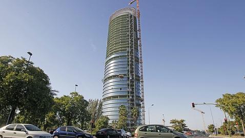 La torre Pelli, sin plan de tráfico por el parón de la red de Metro