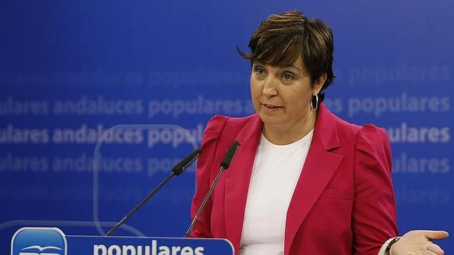 Díaz prevé mantener a los funcionarios andaluces sin las pagas extras de Navidad y verano