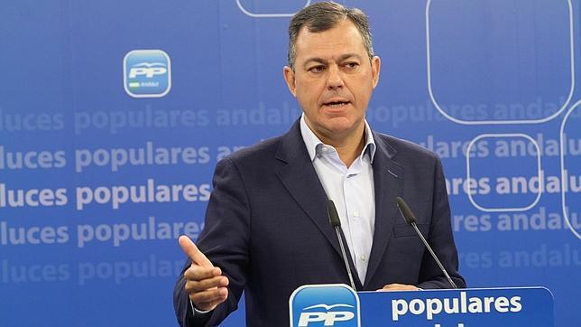 «La Junta de Andalucía mira para otro lado cuando le da dinero público a los sindicatos»