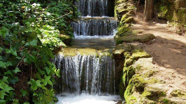 Recuperarán el manantial que abastece las fuentes del Parque de Oromana