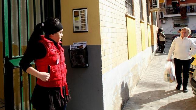 La Policía inspecciona de nuevo la casa de la familia fallecida en Alcalá de Guadaíra