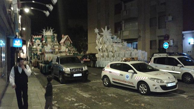 Las carrozas de los Reyes Magos, camino de la Universidad de Sevilla