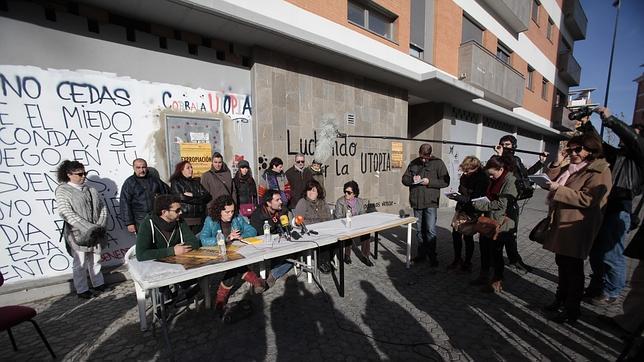 La corrala Utopía pide a la Junta que expropie su edificio al banco
