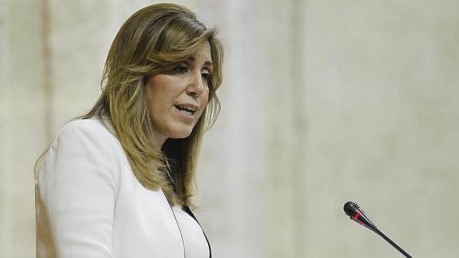 Díaz promete un plan de empleo para el Algarrobico y una ley del cine