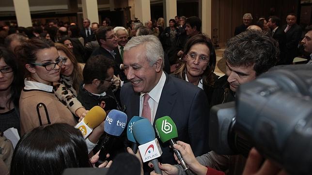 Arenas pide «una candidatura de todos» y dice que nunca fomentará la división