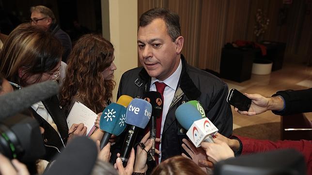 José Luis Sanz estudia si presentará su candidatura a liderar el PP andaluz