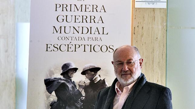 Eslava Galán: «Hay muchos flecos sin resolver de la Primera Guerra Mundial»