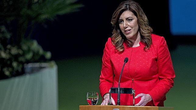 La entrega de medallas, entre protestas y homenajes a Paco de Lucía