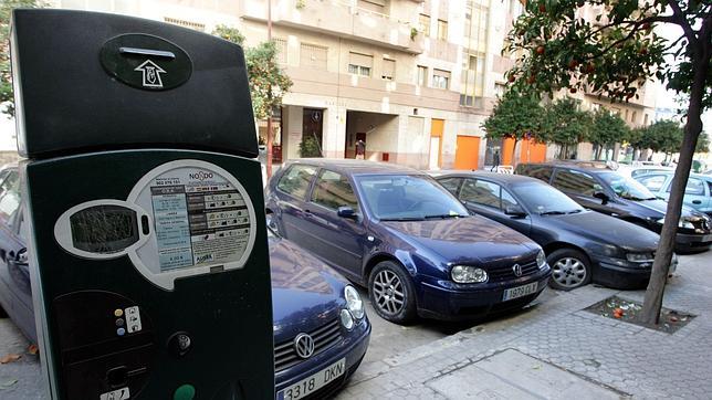 La nueva zona azul de Sevilla entra en vigor en junio