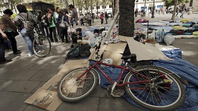 La Junta da marcha atrás y no realojará de manera inmediata a los okupas de La Corrala