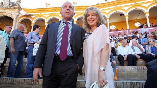 Como vestir para ir a los toros en la Maestranza en la Feria de Sevilla de 2014