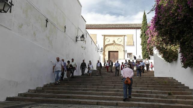 Dos acusados niegan que pegaran a varios agentes en una procesión de Córdoba