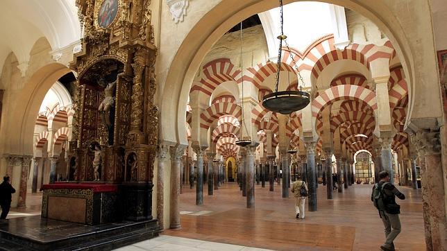 Mezquita - Catedral: Las seis razones que garantizan la titularidad de la Iglesia
