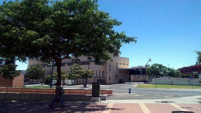 La estación de autobuses de Jerez se cae a pedazos