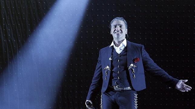 Alejandro Fernández: «Es posible ser amigo de artistas como Luis Miguel. Para todos hay público»