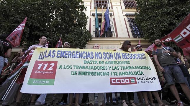 Trabajadores de Emergencias 112 exigen a la Junta el mantenimiento de sus condiciones laborales