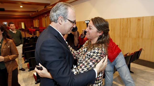 Durán se «cobra» su deuda interna en el PSOE