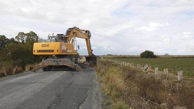 En marcha las obras para arreglar la carretera de El Trobal