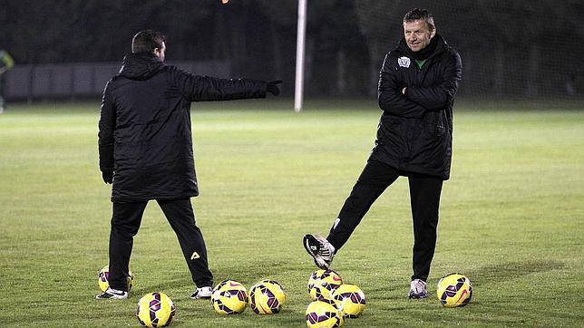 Muchas incógnitas para el debut del Córdoba en 2015