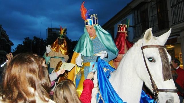 Los Heraldos Reales preludian la ilusión de los Reyes Magos en Alcalá