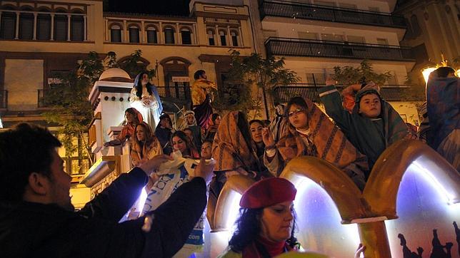 La Cabalgata por la plaza de la Campana