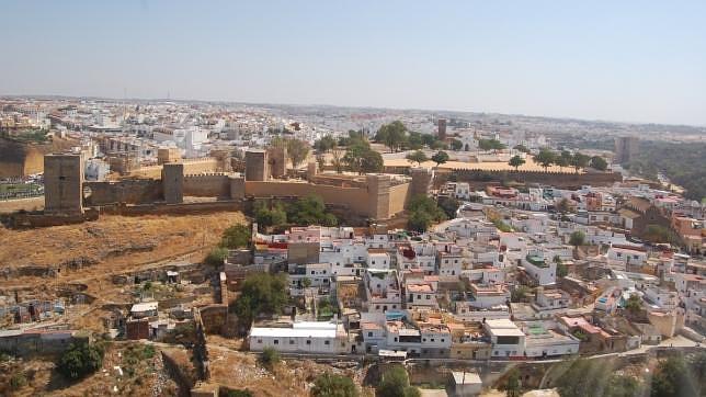 Las laderas del Castillo de Alcalá se convertirán en huertos sociales