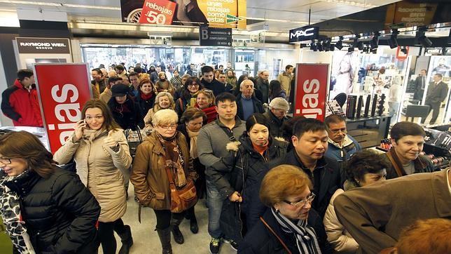 El comercio confía en las rebajas para consolidar la reactivación del consumo