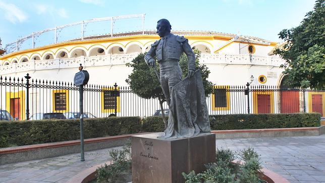 Monumento a Curro Romero