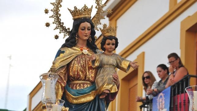 María Auxiliadora y San Bosco visitan a la Virgen del Águila