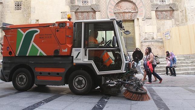 Convocan huelga indefinida de basuras desde unos días antes de Semana Santa